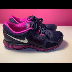 Women’s Nike Dual Fusion ST 2
